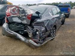 نيسان ألتيما